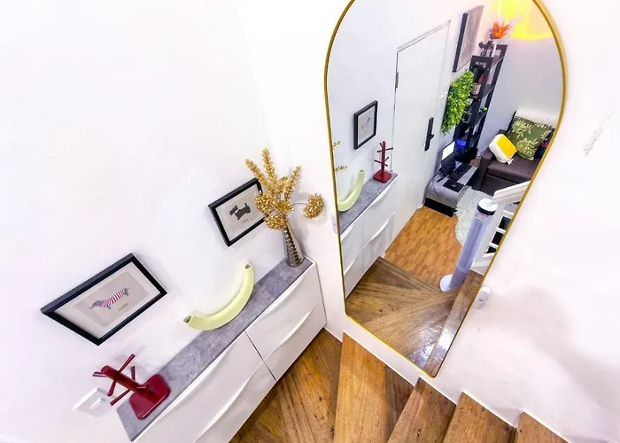 Citiclcentro 2br 2cr Near Everything 3* Manila